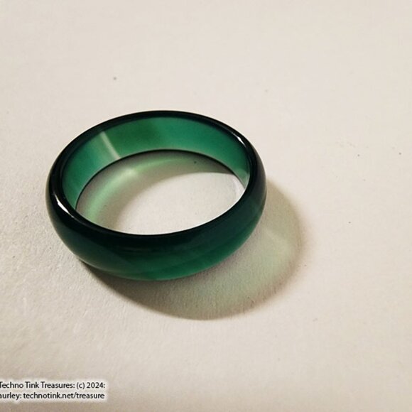Green Stone Ring - Picture 1 of 10